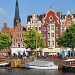 Apartment Exklusive Terrassenwohnung Im Herzen Lübecks