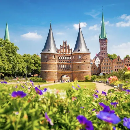 Exklusive Terrassenwohnung Im Herzen Luebecks *