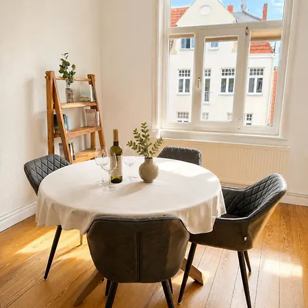 Velmora Boutique - Exklusive Terrassenwohnung Im Herzen Luebecks *